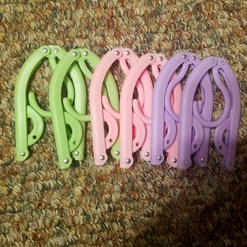 Travel hangers